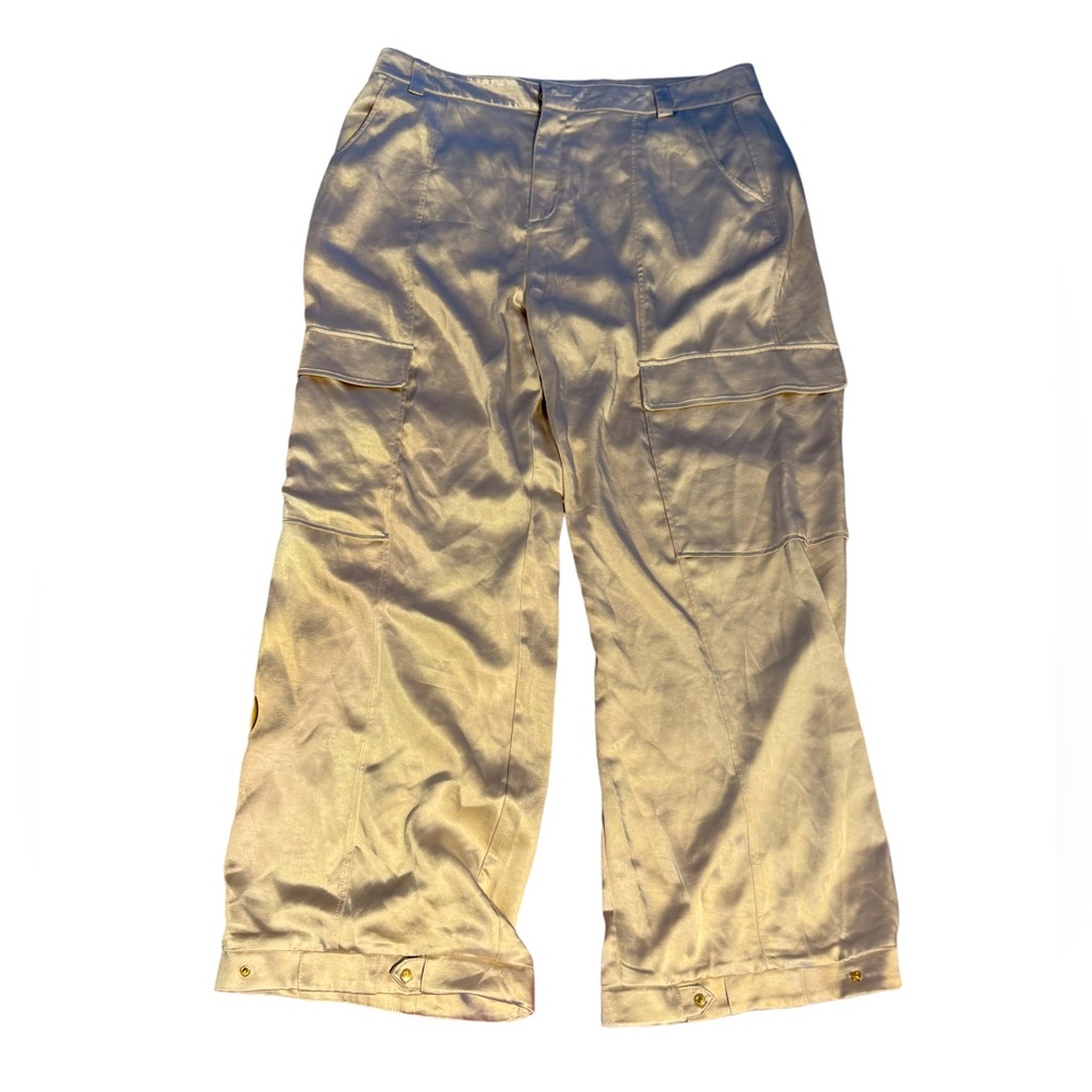 NWT just in time for the holidays! Lustrous satin BCBG cargo pants XL